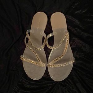 Ladies sandals